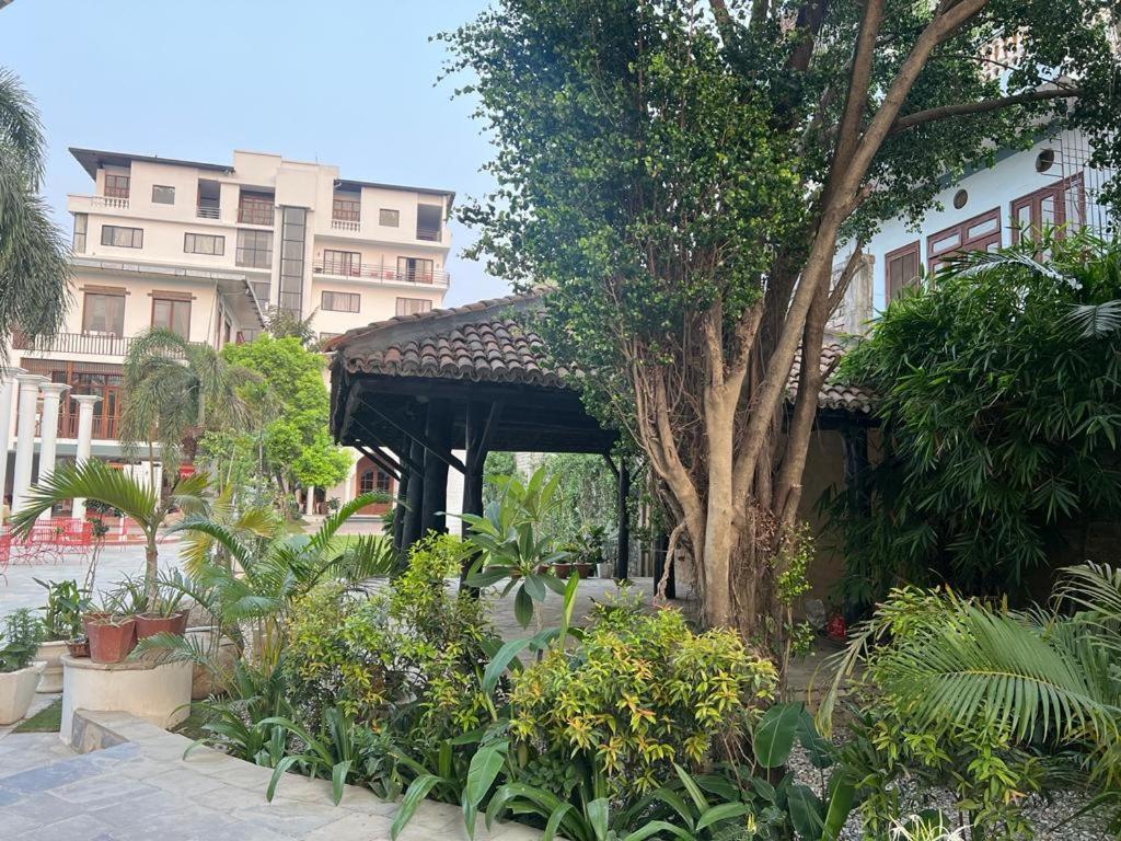 Club Denovo Hotel Butwal Exterior photo